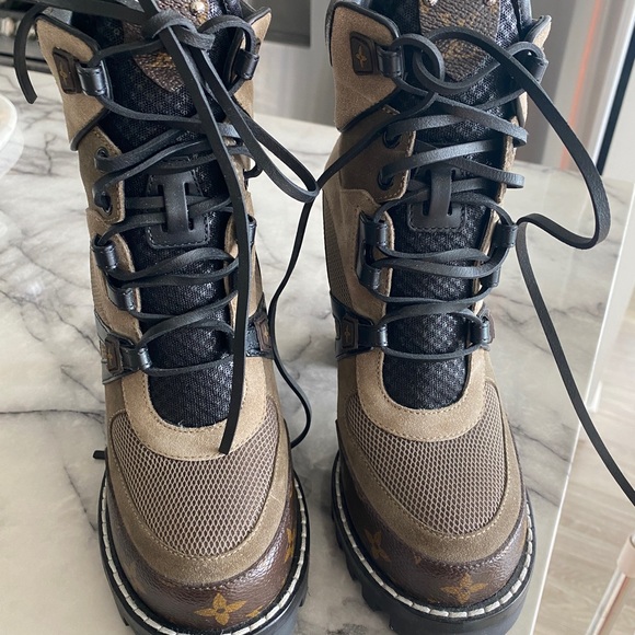 Louis Vuitton Monogram and Suede Star Trail Ankle Boot - Picture 5 of 6